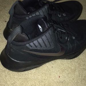 Nike Air Versitile men’s shoes